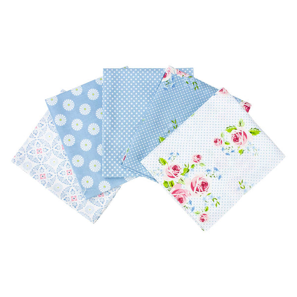 Quality fat quarter bundle by Gutermann. 100% cotton quilting fabric featuring beautifully curated floral images