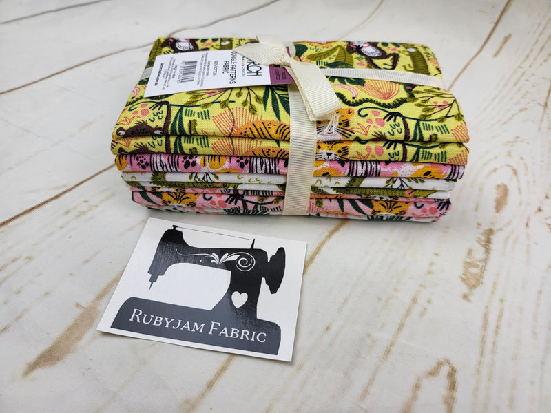 100% cotton fat quarter bundle featuring beautifully curated jungle inspired images