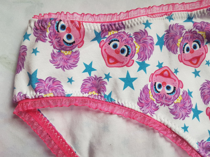 1M PINK Decorative Elastic Ruffle Trim (Approx 10mm wide)