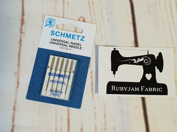 Schmetz Universal Needles Size 70/10 - Pack of 5 suitable for most fabric