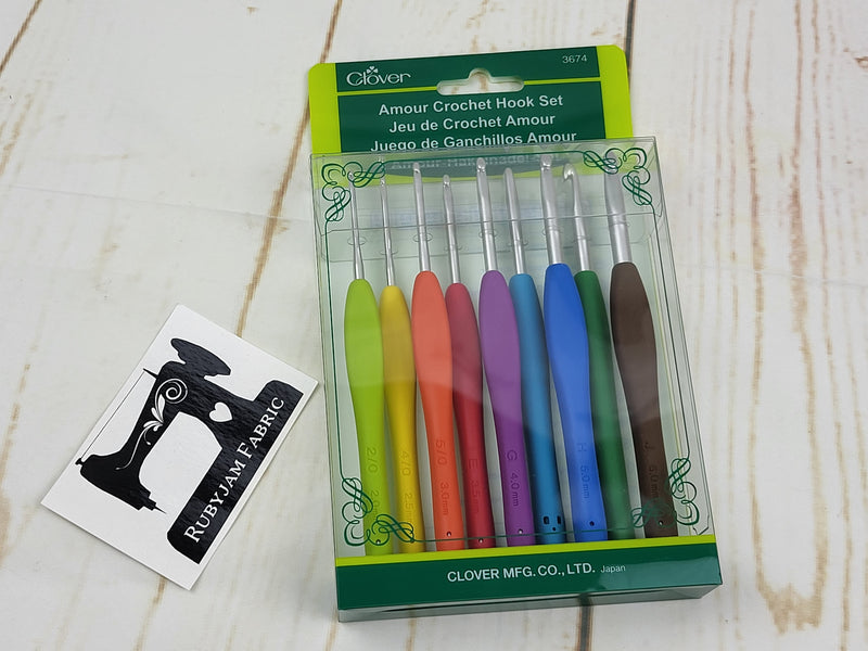 Clover Steel Crochet Hook Set (sizes 2.0mm to 6.0mm) - clearance