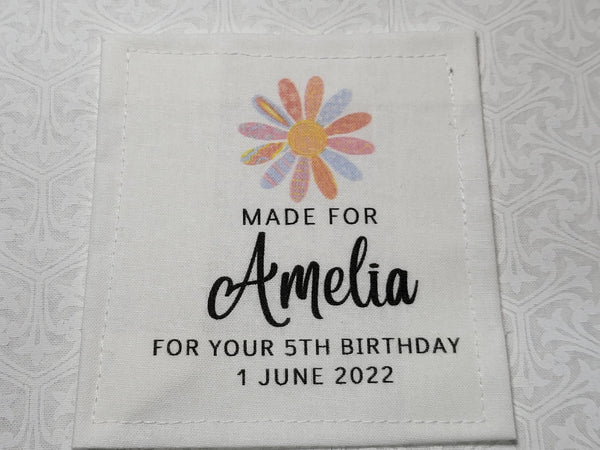 Custom Made QUILT LABEL, organic quilting cotton, Style 50 - Daisy Flower